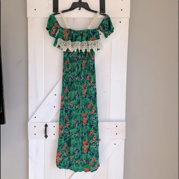 No Boundaries | Dresses | Juniors No Boundaries Off The Shoulder Spaghetti Strap Tropical Maxi Dress Small | Poshmark No Boundaries | Dresses | Juniors No Boundaries Off The Shoulder Spaghetti Strap Tropical Maxi Dress Small | Poshmark